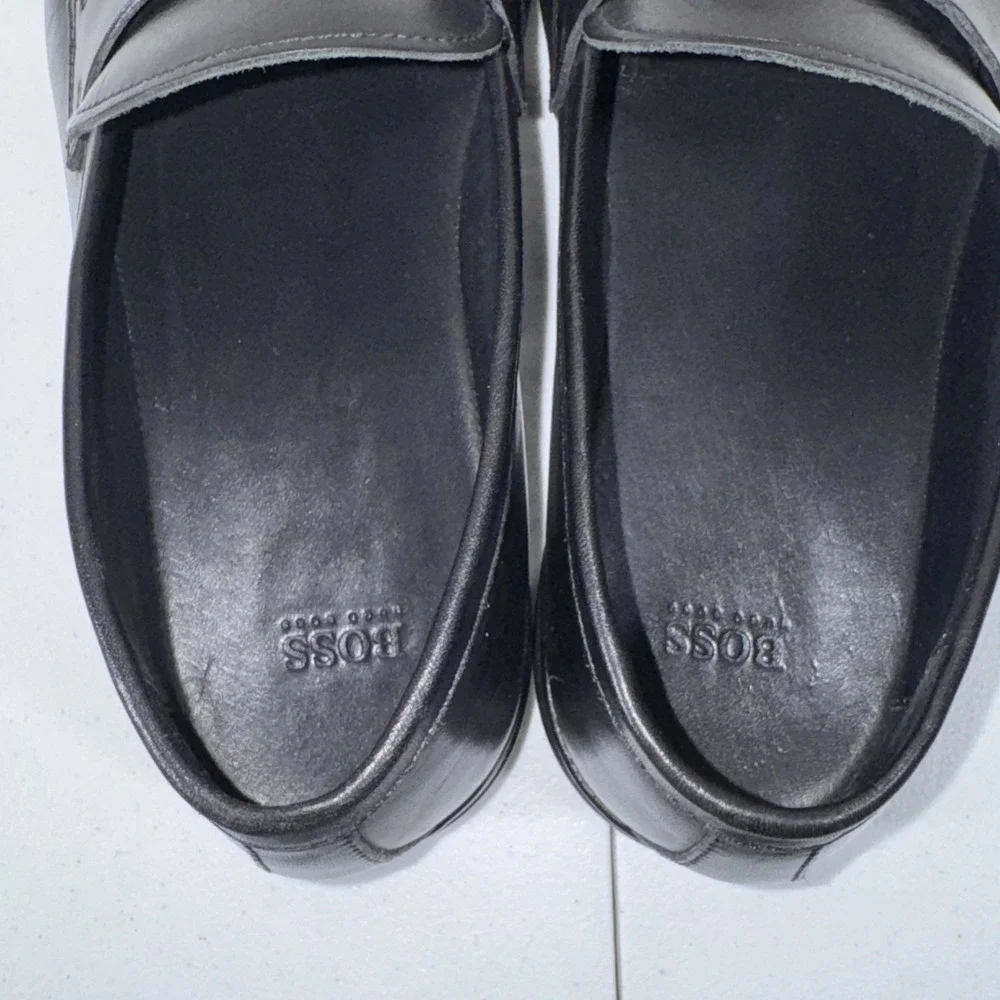 HUGO BOSS Shoes Mens Size 8 Black Leather Penny Loafer Slip On Casual Almond Toe